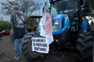 la-protesta-formato-souvenir