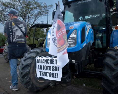 la-protesta-formato-souvenir